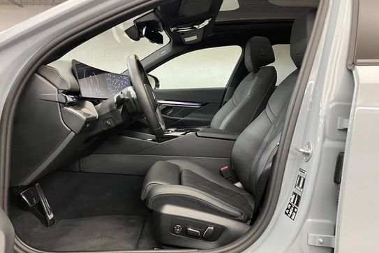 BMW Seria 5 520d xDrive mHEV aut