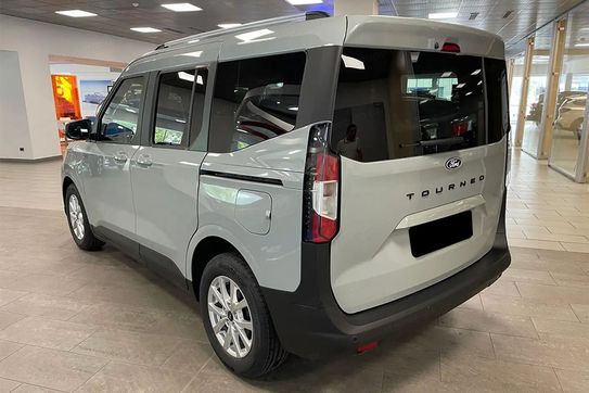 Ford Tourneo Courier Titanium