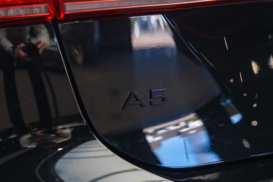 Audi A5 e-Hybrid quattro S line Avant