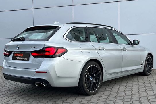 BMW Seria 5 Touring 520d xDrive