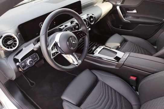 Mercedes CLA Shooting Brake 180