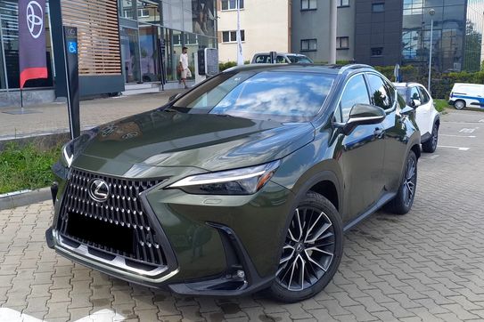 Lexus NX 450h+ Omotenashi AWD