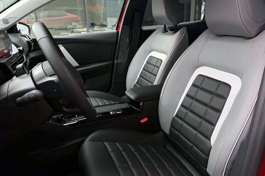 Citroen C4 Max eDCT6 1.2 mHEV