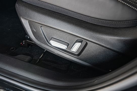 JAC JS8 PRO Pro 1.5 T-GDI 7 DCT 7os.