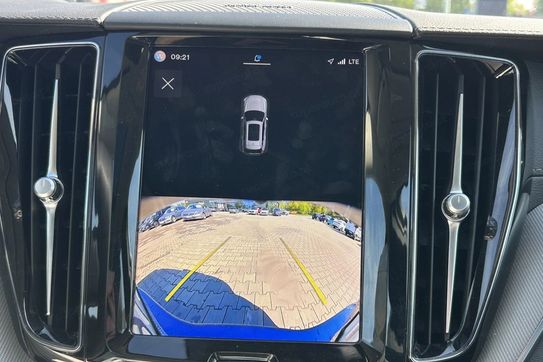 Volvo XC60 T8 Plug-in Hybrid AWD Ultimate Dark