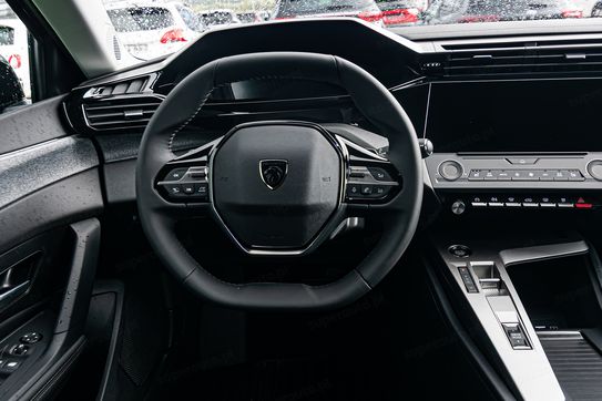 Peugeot 408 Allure e-DCS 1.2 mHEV