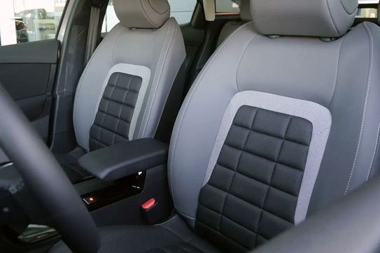 Citroen C4 Business 1.2 eDCT6