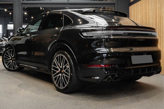 Porsche Cayenne Coupe E-Hybrid  Black Edition