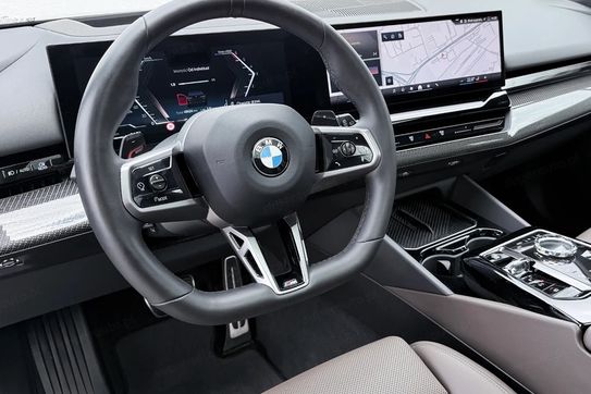 BMW Seria 5 Touring 520d xDrive M Sport