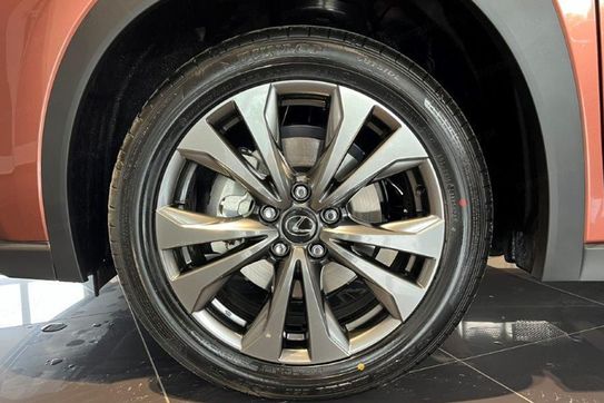 Lexus UX 300h F Sport Design 2.0 Hybrid Dynamic Force