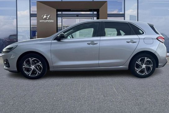 Hyundai i30 1.5 T-GDI 48V Smart DCT
