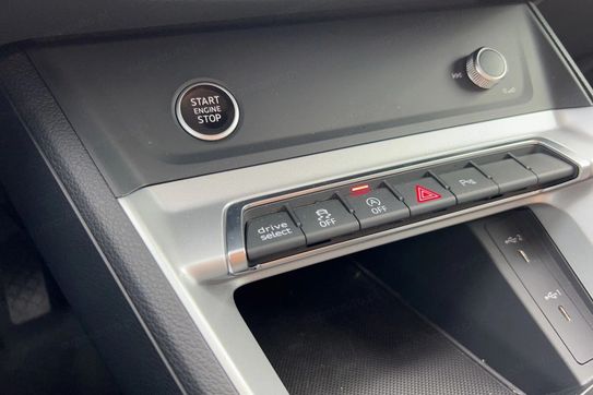 Audi Q3 35 TFSI mHEV S tronic