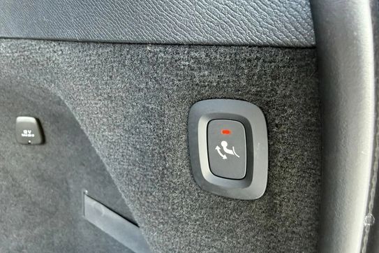 Volvo XC90 T8 AWD Plug-In Hybrid Ultimate Dark 7os