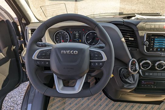 Iveco Daily 70C18 Hi-Matic Zabudowa 15EP