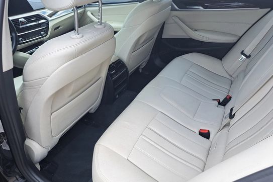 BMW Seria 5 520d xDrive mHEV Luxury Line aut