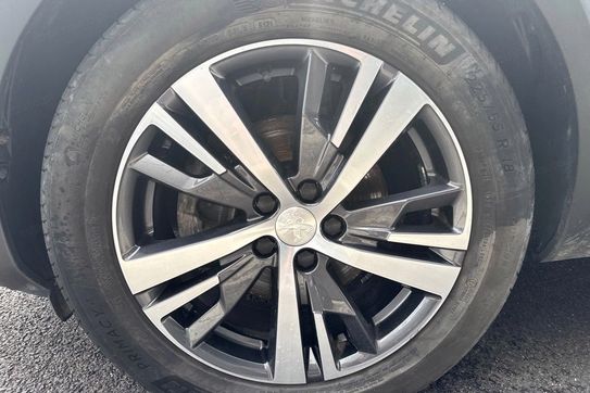 Peugeot 3008 1.2 PureTech S&S EAT8