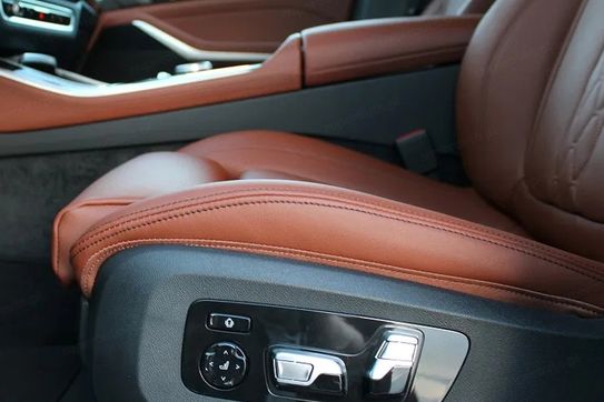 BMW X5 M60i xDrive