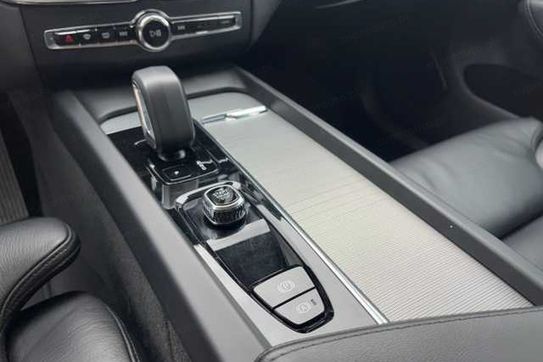 Volvo XC60 B4 B Plus Bright