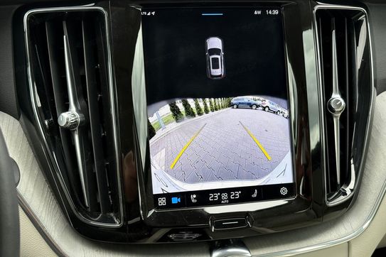 Volvo XC60 B4 D Plus Dark aut