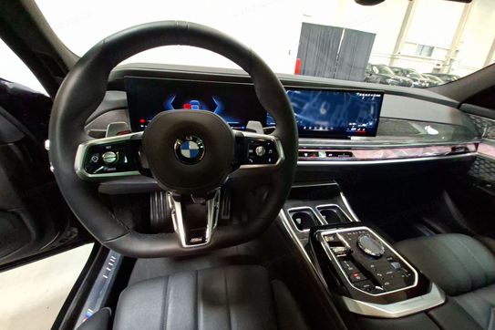 BMW Seria 7 740d xDrive mHEV