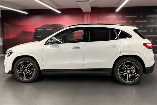 Mercedes GLA 220 4-Matic AMG Line