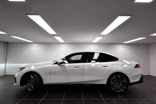 BMW Seria 5 530e xDrive M Sport