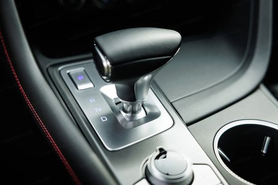 Genesis G70 T Plus Awd 8AT Sport