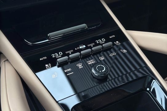Porsche Cayenne Coupe E-Hybrid