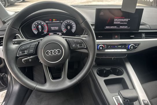 Audi A4 35 TFSI S Line