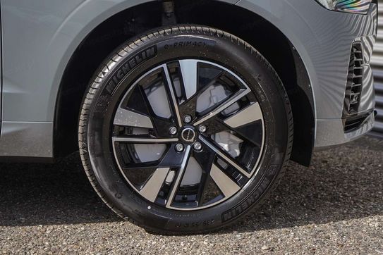 Volvo XC60 B5 AWD Plus Dark