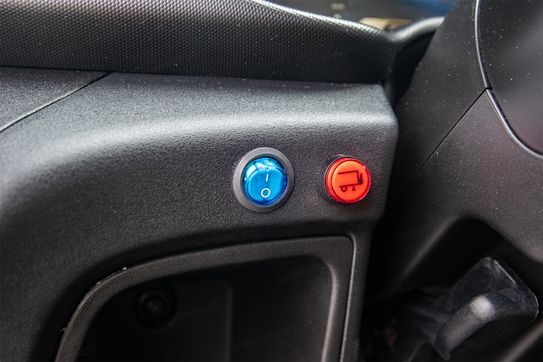 Iveco Daily 35S18 Kontener 8EP + Winda