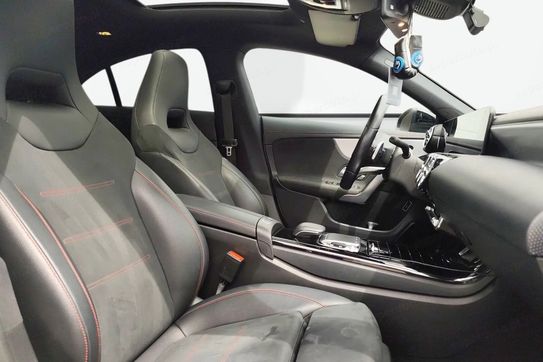 Mercedes CLA 220 4MATIC AMG Line