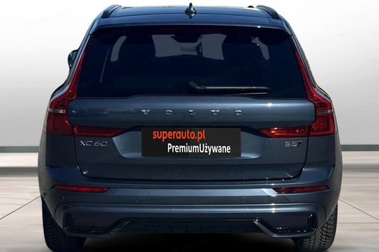 Volvo XC60 B5 B AWD Plus Dark