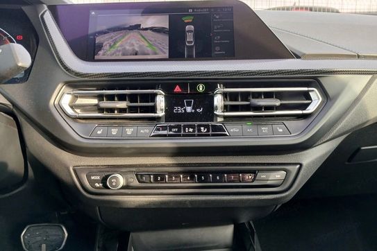 BMW Seria 2 216d M Sport aut