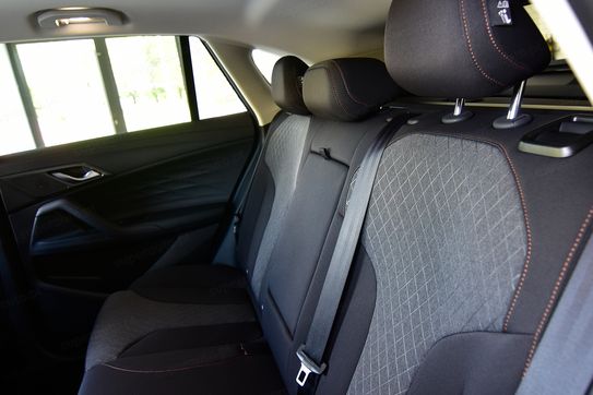 MG HS 1.5T HEV+ Excite aut