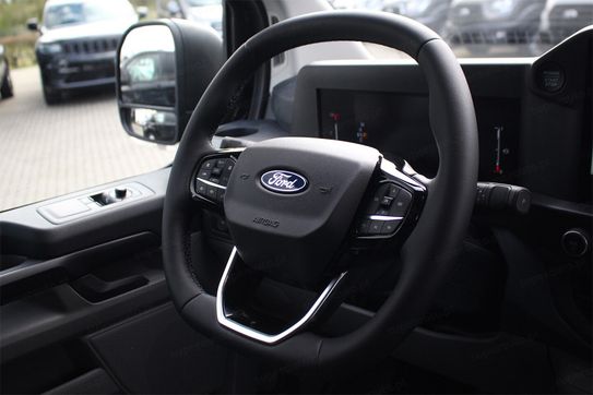 Ford Transit Custom 320 L2H1 Trend A8