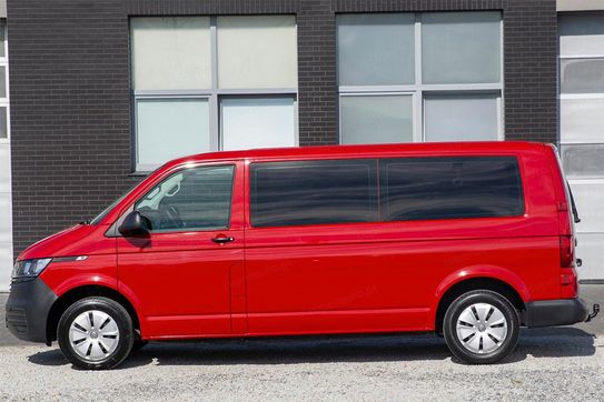 Volkswagen Transporter Kombi L2H1