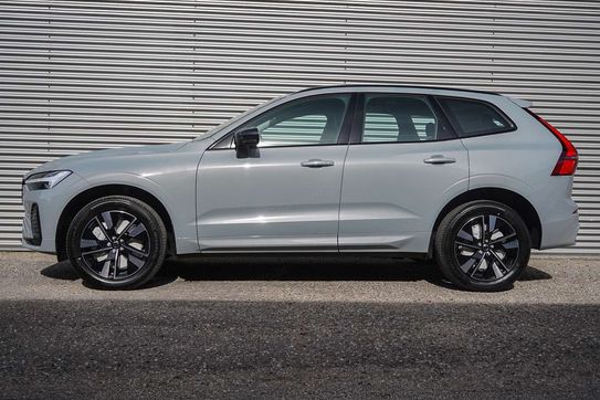 Volvo XC60 B5 AWD Plus Dark