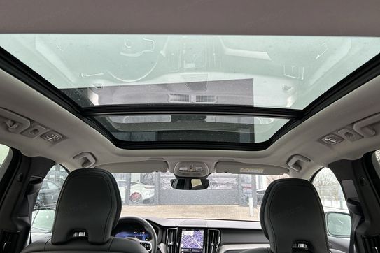 Volvo XC60 T6 Plug-In Hybrid AWD Plus Dark aut