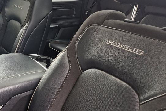 Dodge RAM 1500 V8 HEMI Laramie