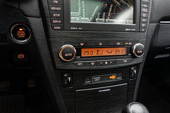 Toyota Avensis 2.0 Premium CVT