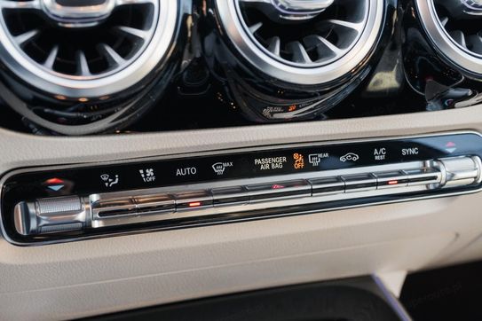 Mercedes B Klasa 180 d Progressive 8G-DCT