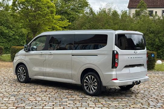 Ford Tourneo Custom 320 L2 Titanium A8
