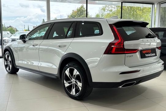 Volvo V60 CC Pro B4 D AWD aut