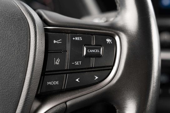 Lexus UX 300h Business