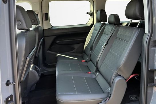 Ford Tourneo Connect Grand Titanium PHEV A6