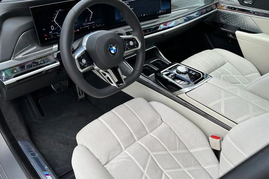 BMW Seria 7 740d xDrive mHEV M Sport sport-aut
