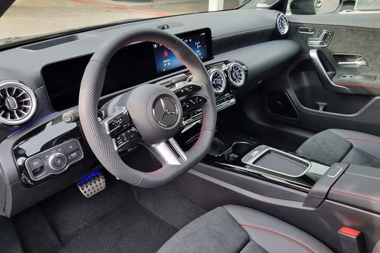 Mercedes Klasa A 220 d AMG Line