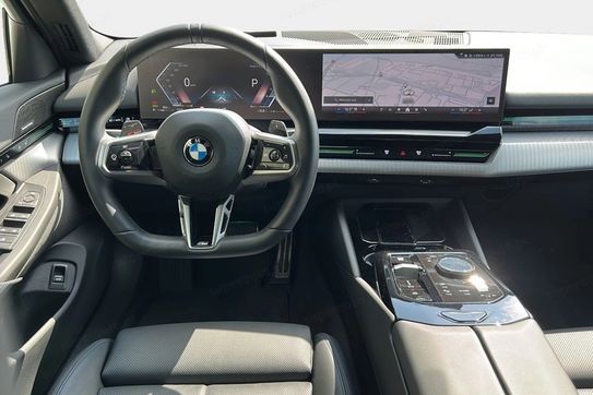BMW Seria 5 Touring 520d xDrive M Sport