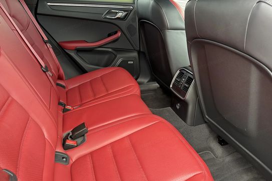 Porsche Macan T